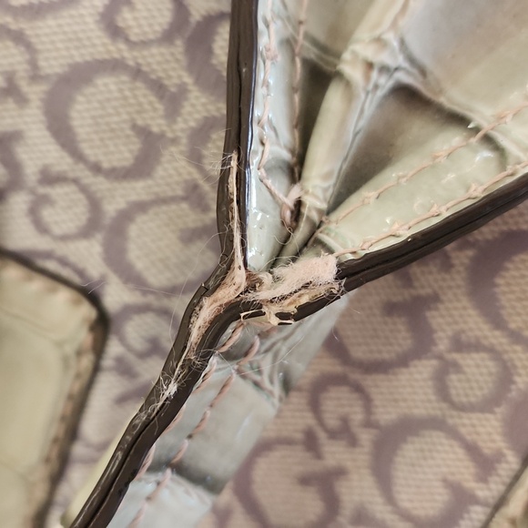 Guess Y2K green bag with bling "G" snap - Picture 13 of 16